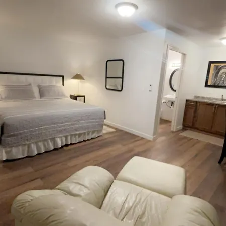 Riverfront Lodging-2