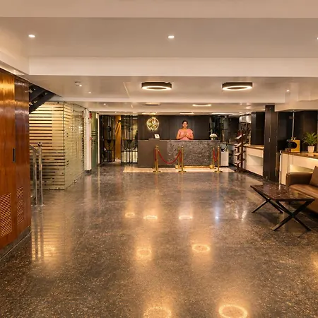 Hotel Ip Royal By Qotel-2