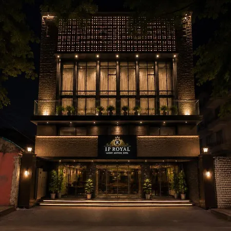 Hotel Ip Royal By Qotel-2