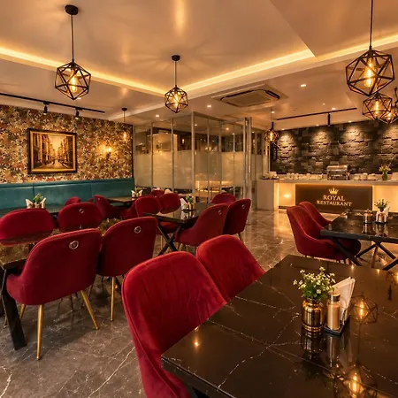 Hotel Ip Royal By Qotel-3