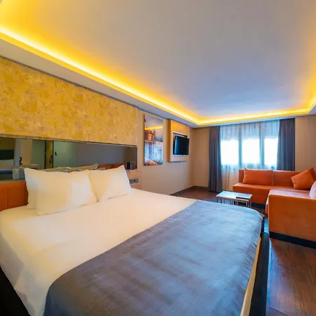216 Bosphorus-2