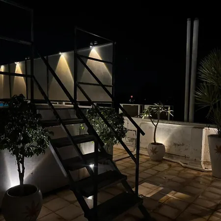 Le Poshe Beachview - Tie-2