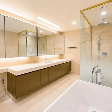 Uh Flat Signature Daegu-3