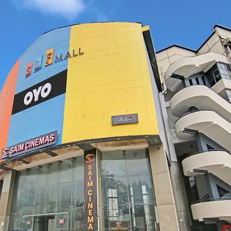 Collection O Slf Mall Sector 30-3