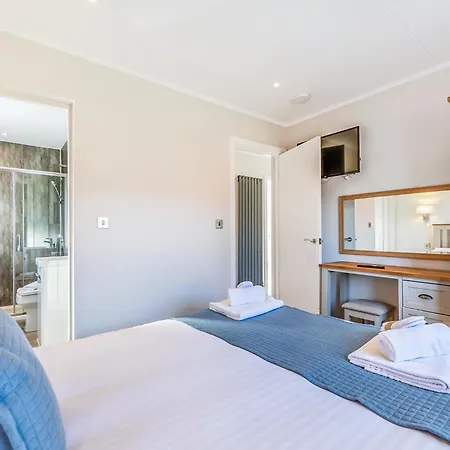 Waterside Hambleton Lakeside Lodges-3
