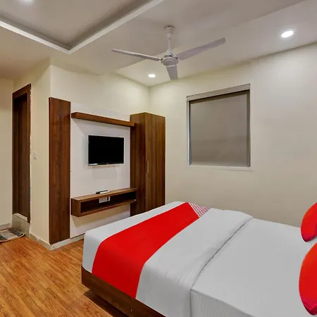 Hotel O Vr Inn Makar Pura Railway Station-2