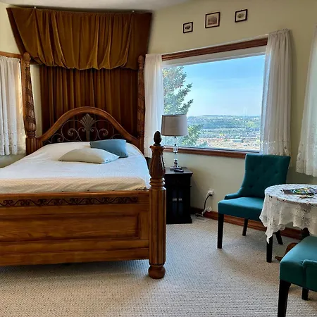Rocky Mountain View Bed & Breakfast-3