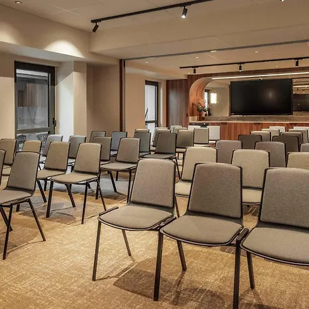 Novotel Orleans Centre Gare-3