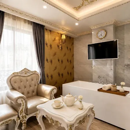 Amory Royal Hotel-2