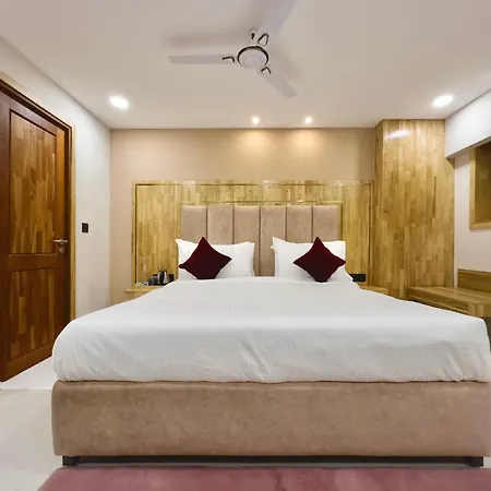 7 Apple Hotel Guruvayur-2