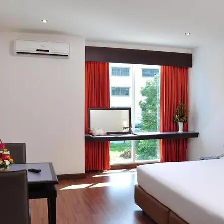 The Color Hotel-2