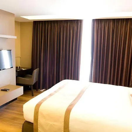 F1 Hotel Manila-3