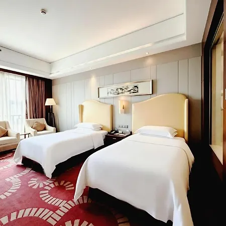 Bairun Zhenjiang International Hotel-3