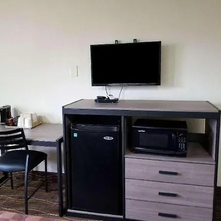 Americas Best Value Inn Alexandria-3