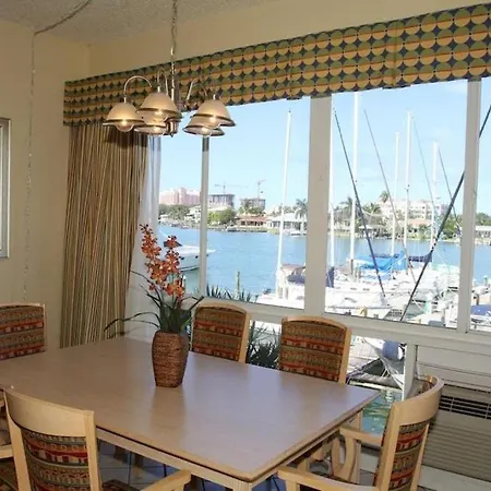 Chart House Suites And Marina-3