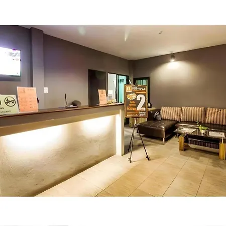B2 Lanna Boutique & Budget Hotel-2