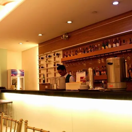 Vista Hotel Cubao-3