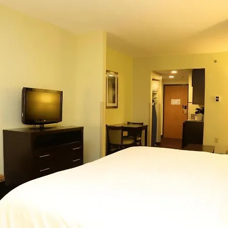 Holiday Inn Express Hotel & Suites Cleveland - Ms By Ihg-2