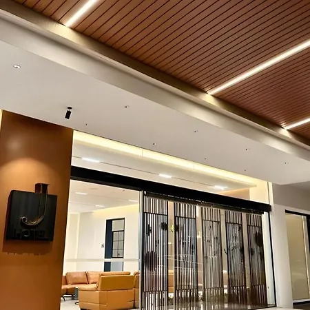 J Hotel-3