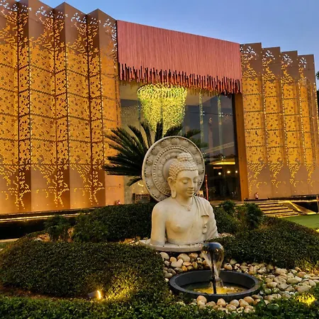 Bel-La Monde Hotel Nh8 At 6Km From Igi Airport Delhi-3