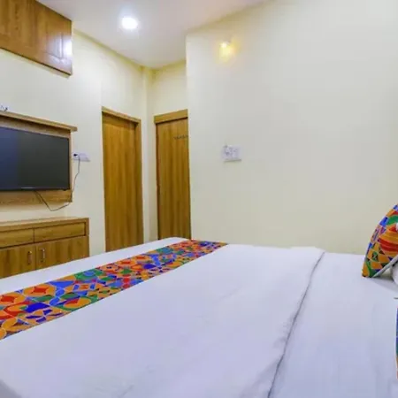 Fabhotel Lake Link-3