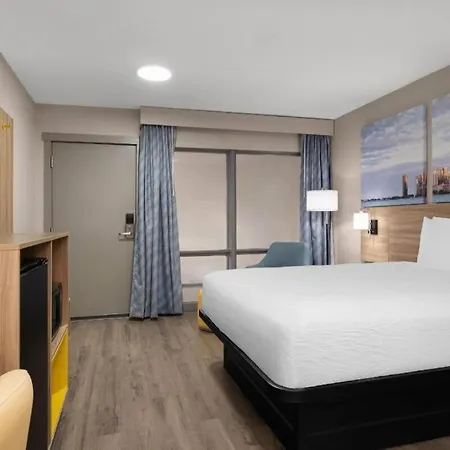 Days Inn By Wyndham St. Charles Il-3