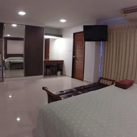 Diamond City Place Hotel-3