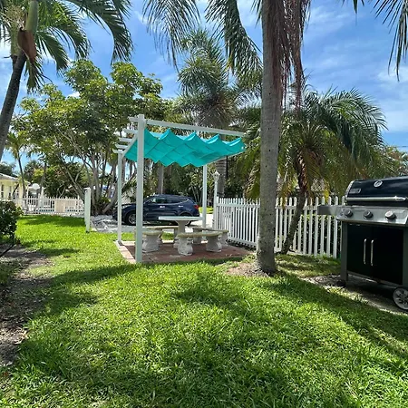 Bahama Beach Club Pompano - Fort Lauderdale - Boutique Studios & Apartments Close To Beach With Heated Pool-3