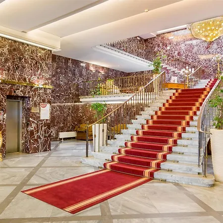 Hotel Unique Majestic Hauptbahnhof-2