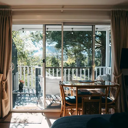 Wyobie Kangaroo Valley Treehouse-2