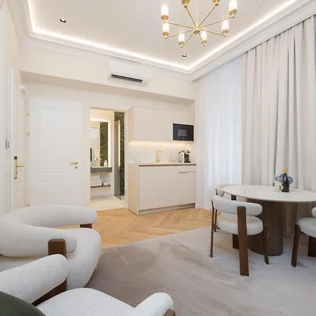 Rafael Kaiser - Signature Apartments City Centre-2