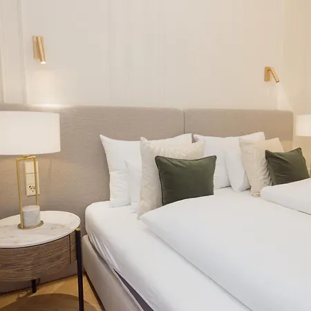 Rafael Kaiser - Signature Apartments City Centre-3