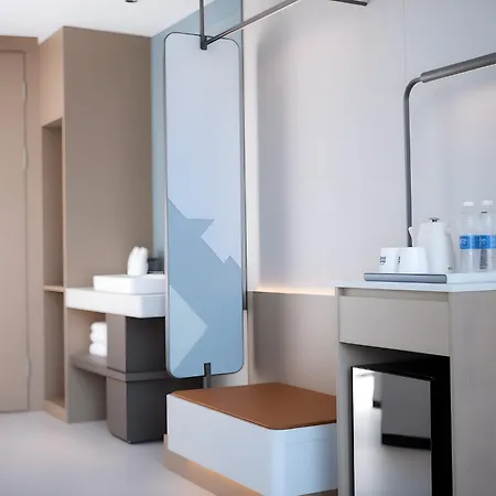 Holiday Inn Express Shanghai On The Bund By Ihg-3