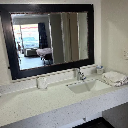 Economy Suites Fort Smith-3