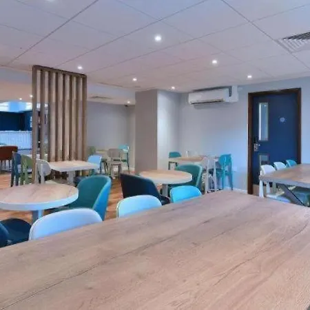 Travelodge Maidenhead Central-3