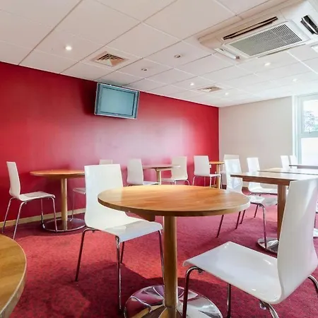 Travelodge Camberley Central-2