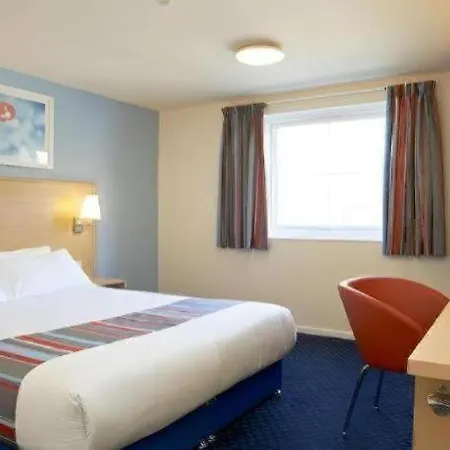 Travelodge Cambridge Swavesey-3
