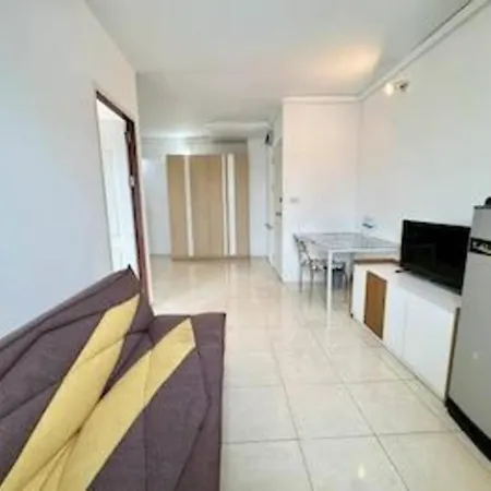 Capital O 411 Grandview Condo 15-2