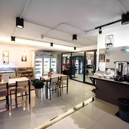 48 Metro Hotel-2