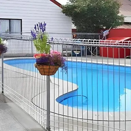 Gloucester House Motel-3