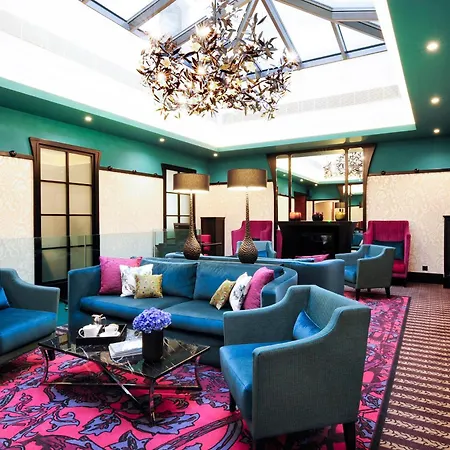 Hôtel Tiffany by Fassbind-2