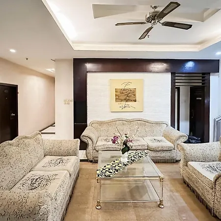 Urbanview Hotel Bumi Malaya-3