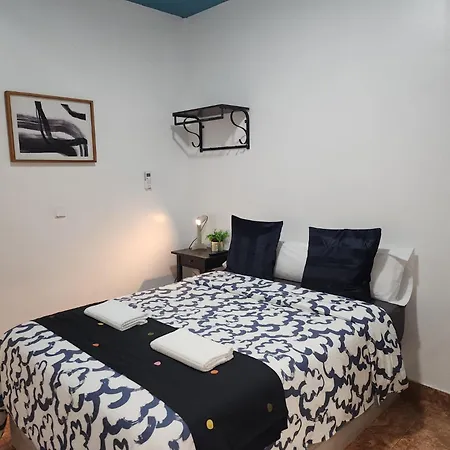 CH Catrachos Rooms-3