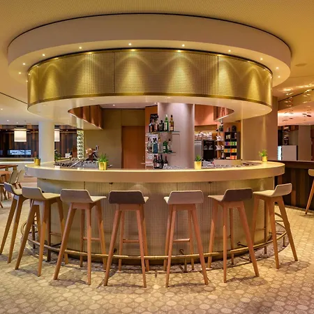 Moevenpick Hotel Geneva-3