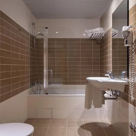 Tryp By Wyndham Porto Centro Hotel-3