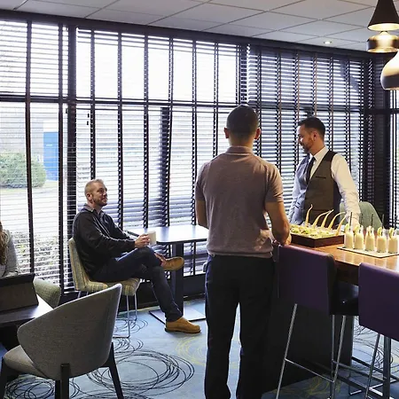 Novotel Coventry-3