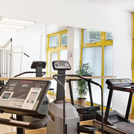 Best Western Premier Grand Hotel Russischer Hof-3