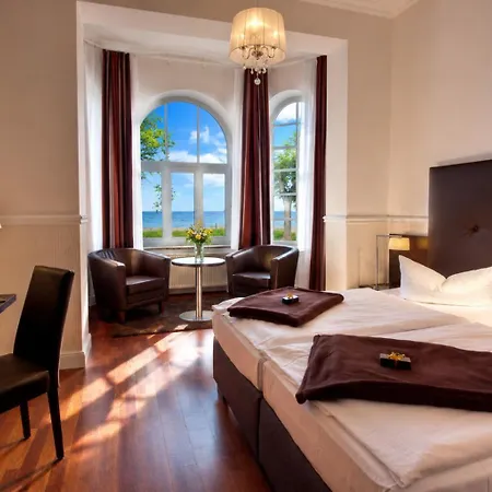 Strandhotel Binz-2