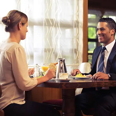 Mercure Hotel Am Messeplatz Offenburg-3