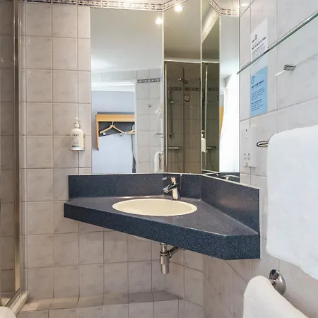 Holiday Inn Express Bedford By Ihg-3